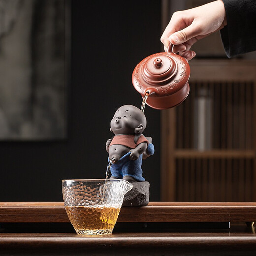 Yuxuan purple sand peeing boy tea pet water spray ornaments boutique creative little monk can cultivate tea art tea tray tea set accessories new peeing boy---Yuan