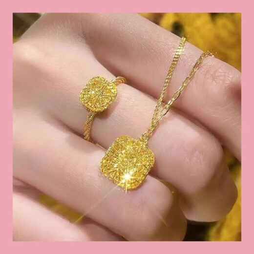 Menbin Lao Fenghuang Gold Store 9999 pure gold covered silver brushed sugar cube pendant yellow I gold necklace women's pendant clavicle chain brilliant A model one about 0.29 + gift box