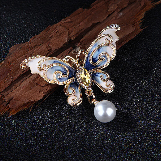 QUAMER Craft Zhu Yilong TV Series Rebel Japanese and Korean Style Butterfly Brooch Women's Temperament Pink