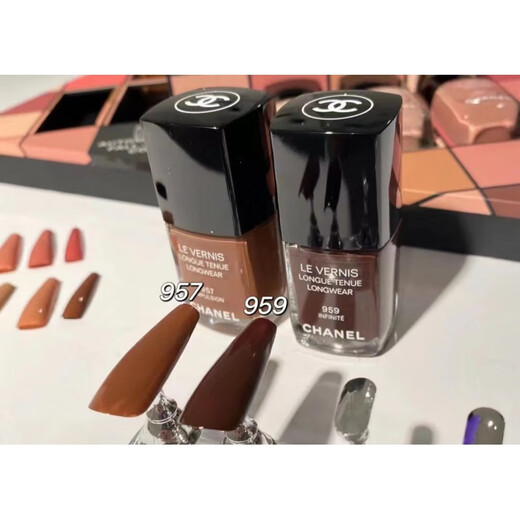Chanel Chanel finger edge polish nail polish 125/129/739/135/735/131/951/941/157 top coat new style 101