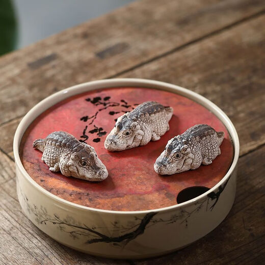 Quhe internet celebrity crocodile purple sand tea pet ornaments tea crocodile pure handmade personalized tea play cute simulation Aa purple sand internet celebrity fat crocodile