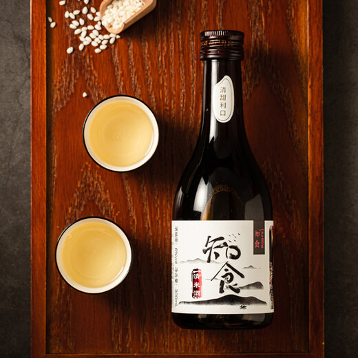Zhishi clear rice wine 6 degrees slightly drunk fermented glutinous rice wine sweet wine low alcohol trendy drink yellow rice wine 300ml*6 bottles gift box