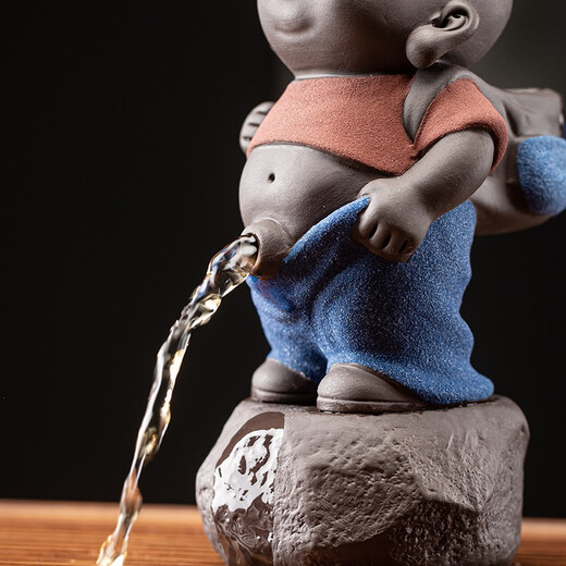 Yuxuan purple sand peeing boy tea pet water spray ornaments boutique creative little monk can cultivate tea art tea tray tea set accessories new peeing boy---Yuan