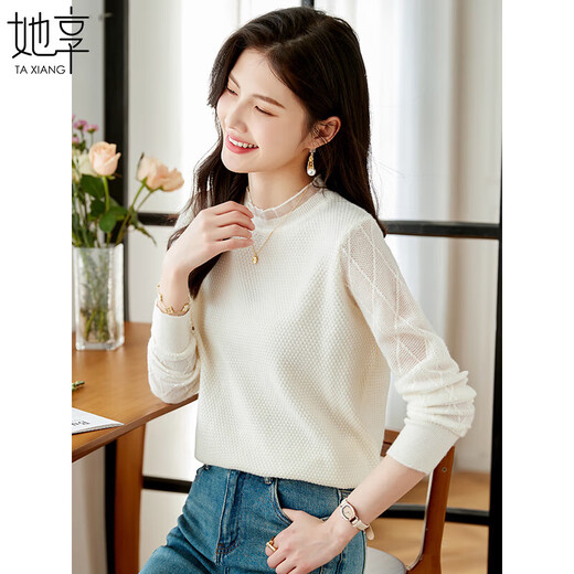 She enjoys knitted sweater women's round neck lace bottoming shirt with sweater women's hollow design knitted top T13KZ3504