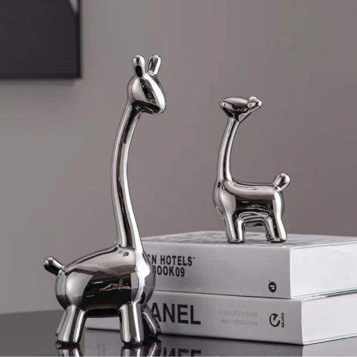 American and foreign deer family of four ornaments home accessories TV cabinet decoration wine cabinet living room simple modern modern family of three deer [black and white silver]