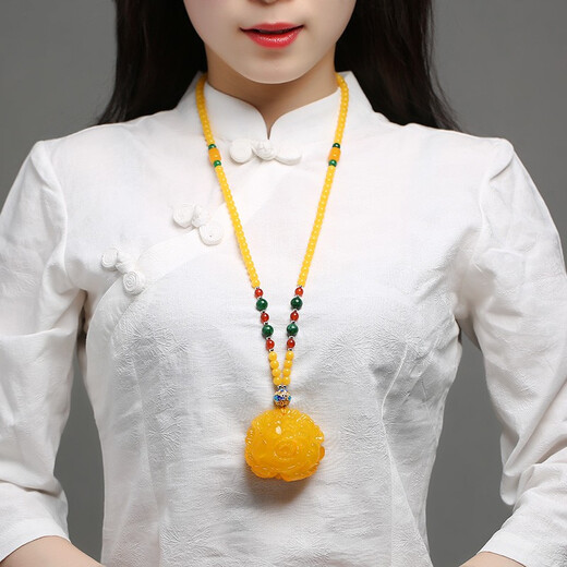 Musi Christmas Eve Gift Musi Selected Beeswax Pendant Necklace Peony Flower Chicken Butter Yellow Amber Sweater Chain Women's Long Style High-end Hanging Selected Chicken Butter Yellow Peony Flower Model (With Chain)
