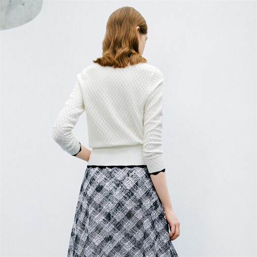 Simple V-neck long-sleeved sweater for women in 2023 autumn clothing new lady's temperament slim commuting versatile top White 1 L/40