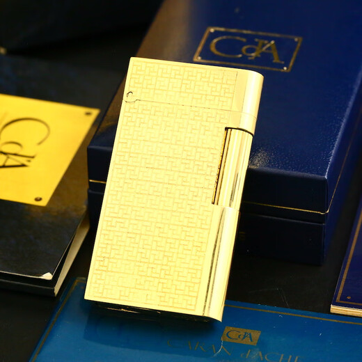Second-hand 95 new CARAN d ACHE inflatable lighter 18K solid gold jacket pattern pipe machine men's luxury accessories