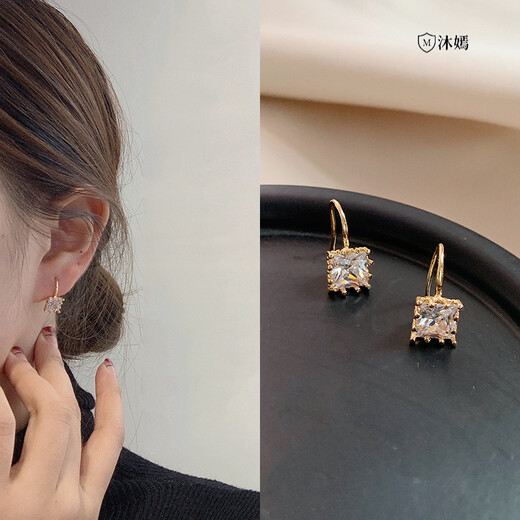 Muyan earrings for women 2024 Internet celebrity trend exquisite small earrings simple temperament birthday gift light luxury earrings black square earrings