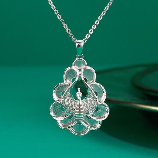 Yuan Shengfu's new PT950 high-quality fashionable peacock platinum pendant, elegant platinum pendant for women, 8.73 grams