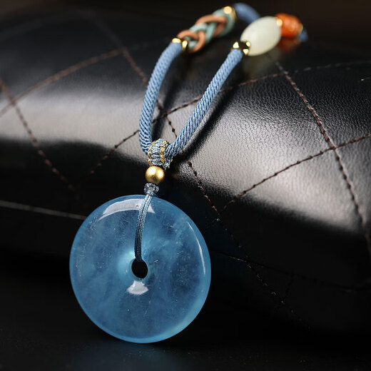 An Feng ice species aquamarine necklace safety buckle pendant blue crystal necklace clavicle chain mascot birthday gift collection super ice blue number 23197045