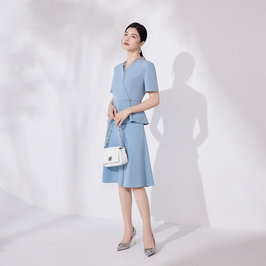 Pink and Blue Wardrobe 2024 Summer New Style Yanyu Jiangnan Temperament Splicing Suit Overlapping V-neck Small Shirt and Half Skirt Two-piece Set 5A2T338 Moonlight Blue M