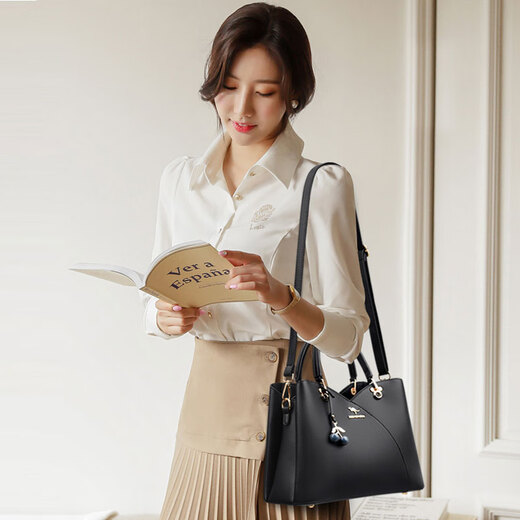 XUEAIDAISHU high-end women's bag genuine leather 2025 new middle-aged crossbody handbag Mother's Day gift for mom Beige gift box + gift bag + hand bag card bag