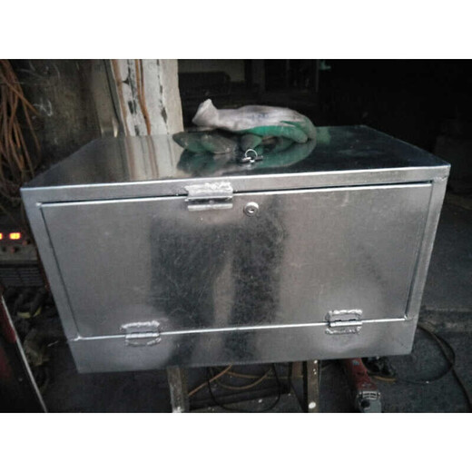 Jingxinda truck tool box for medium and large trucks with external tool box, custom-made vehicle storage box, large space, square shape, length 550, height 350, width 380