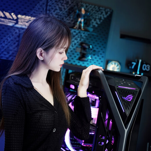 ASUS ROG Family Bucket R7 9800X3D AMD RTX5080 Host Night God Creator DIY Customized Host Game Rendering Assembly Computer AI Learning Complete Machine Four R7 9800X3D+RTX5080