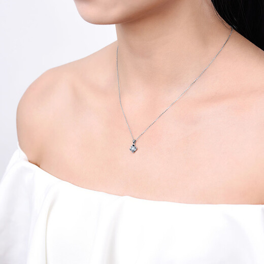 AVHE Platinum PT950 Platinum Diamond Chain Pendant Women's Necklace K Gold Solitaire Diamond Inlaid with Diamonds for Chinese Valentine's Day Gift 30 Points Diamond-Platinum Four-Leaf Clover Pendant + Silver Chain