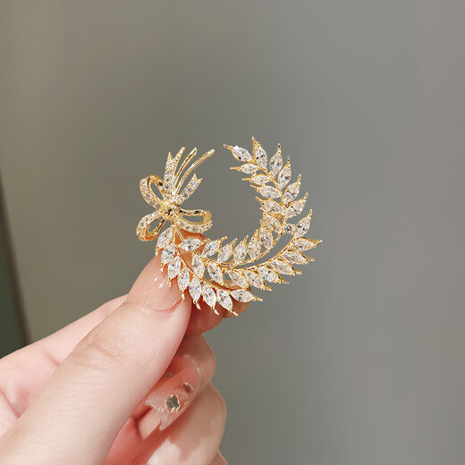 Kamalun (KAMALUN) Suisui peace brooch women's high-end new exquisite corsage brooch design suit jacket badge autumn and winter accessories crescent wheat ear brooch + gift box without engraving