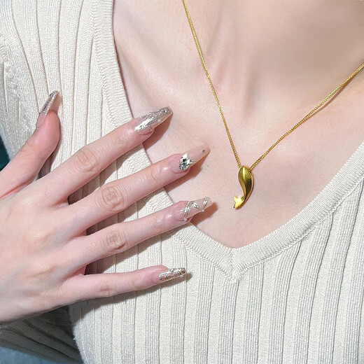 Holy glass comes ashore koi lucky thing small goldfish necklace for women 18k gold light luxury niche college entrance examination graduation gift for girlfriend small goldfish + box chain