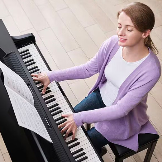 Yamaha electric piano CLP725/735/825 series high-end imported vertical smart 88-key hammer home digital piano original imported CLP825B black + full gift package