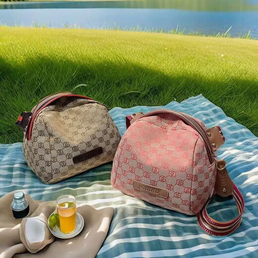 Song Tuantuan SQUIRREL.TT women's bag canvas 2025 new shell bag shoulder bag crossbody bag leisure sports travel hiking shoulder bag cloth bag pink