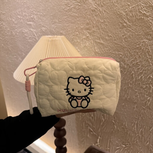 2024 New Sanrio Cute Portable Cosmetic Bag for Women Portable Large Capacity Toiletries and Skin Care Products Storage Bag Bubble Kitty Clutch Bag