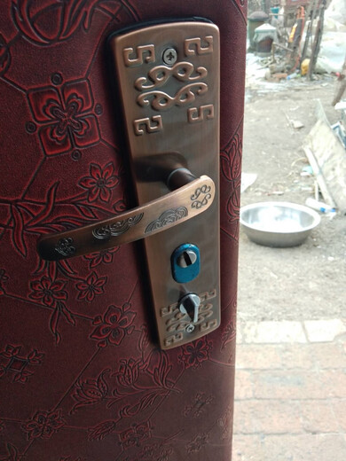 Huili. Red bronze anti-theft door handle door lock handle hole distance 235 universal type regardless of left and right Xiao Xiangyun panel left and right adjustable door thickness 9 cm single live 55mm universal type without key