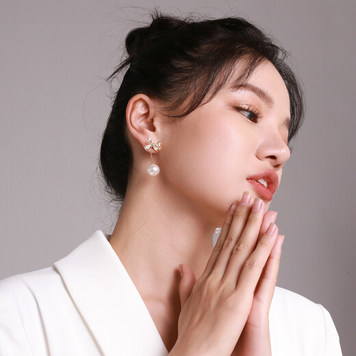 Qlady bow tassel earrings, feminine and high-end, 2025 new imitation pearl earrings, light luxury earrings gift