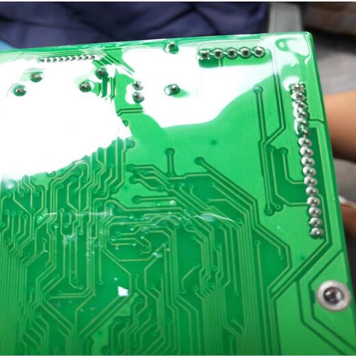 Osbon pcb circuit board three-proof paint electronic motherboard quick-drying protective spray insulation self-spray paint high temperature resistant waterproof coating 71 polyurethane insulating paint transparent 400ml self-spray type