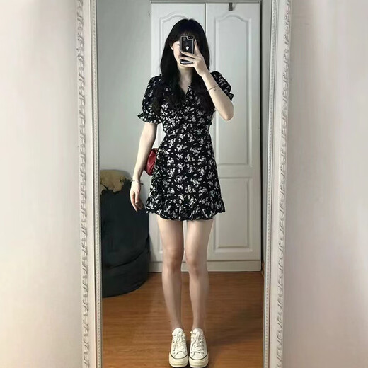 Xihan French floral dress new 2024 summer women's skirt summer black slimming goddess style short skirt black floral dress
