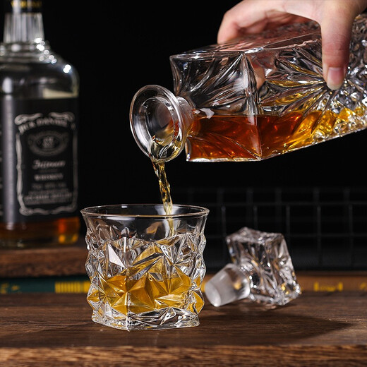 Yite Blue Crystal Glass Wine Bottle Thickened Lead-Free Red Wine Bottle Ornament Decanter Whiskey Bottle Empty Bottle Storage Bottle Wine Set No. 17 Bottle 850ml