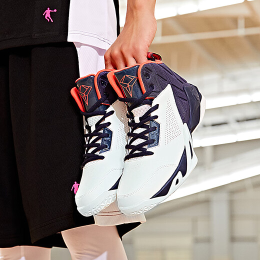 Jordan Professional Practical Basketball Shoes Men's Shoes 2025 Winter New Leather Waterproof High Top Shock Absorbing Anti-Slip Wear-Resistant Sports Shoes White/Dark Navy (Highly Recommended) 41