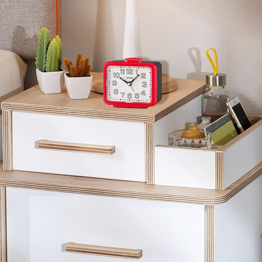 精工（SEIKO）Clocks QHK061RLH Akarui 亮红色和黑色 4.3 x 3.4 英寸亚克力床头桌面计时闹钟