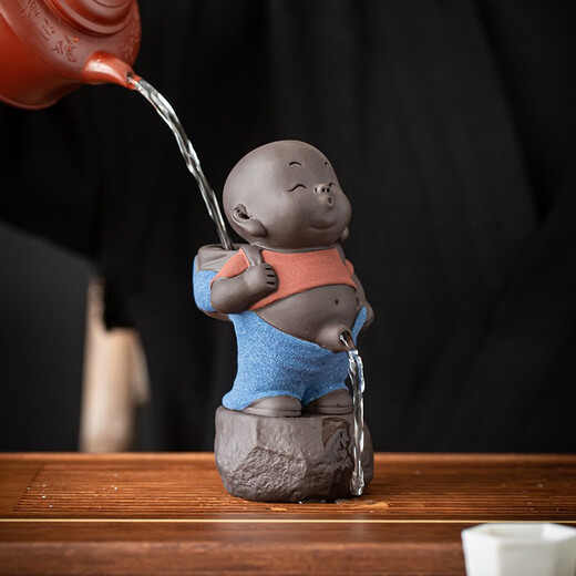 Yuxuan purple sand peeing boy tea pet water spray ornaments boutique creative little monk can cultivate tea art tea tray tea set accessories new peeing boy---Yuan