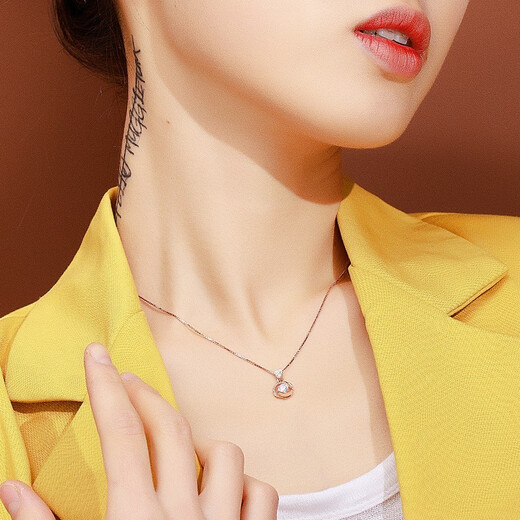 French four-leaf clover necklace for women, rose gold clavicle chain pendant, birthday gift for girlfriend and wife, rose gold (set with 50-point zirconium diamond)