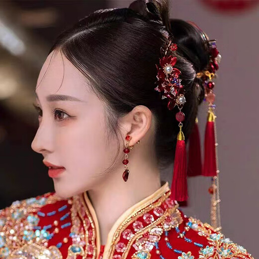 Ancient bridal Xiuhe headdress, golden phoenix crown, Chinese wedding costume, tassel hair accessory, showy face, small Xiuhe clothing accessories, new Chinese style back-pressed Xiuhe hair accessory, ear clip style