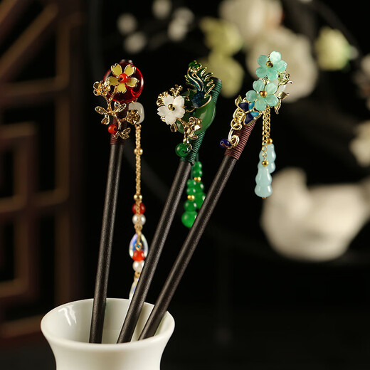 Mr. Ouyang's antique retro imitation Hetian jade petal hairpin, ancient Hanfu tassel step headband, modern girls' hairpin, maple leaf like red