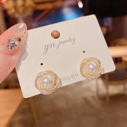 KASIYU2024 new autumn micro-embedded winding synthetic pearl earrings for women, fashionable, compact and versatile earrings, earrings, white