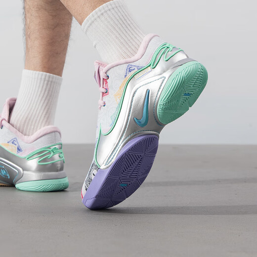 Nike (NIKE) casual shoes men's shoes 2025 new summer sports shoes LBJ James 22 practical basketball shoes FZ1098-100 FZ1098-100 Glorious green/foam powder/metal silver 40
