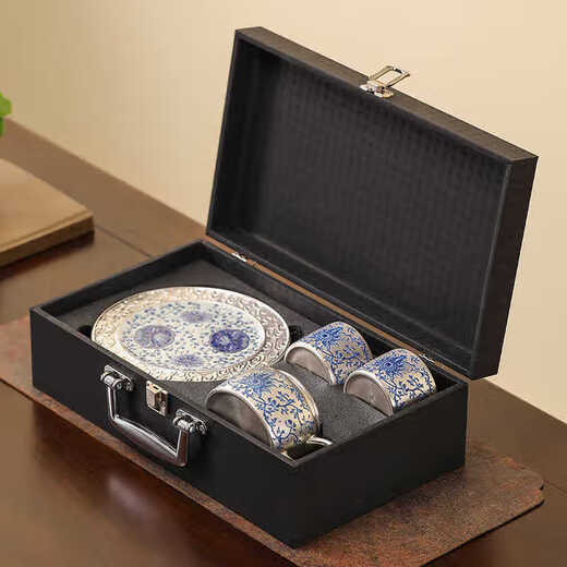 Inherited order of high-end blue and white lotus gilt silver tea set as a gift for leaders and friends. Company business high-end companion gift for leaders. Gilt silver-leaf lotus ware pot set.