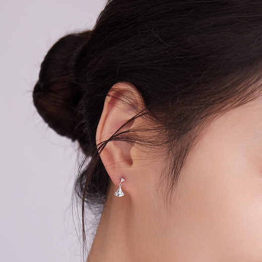 Liuguifu Jewelry Platinum Earrings Women's PT950 Earrings Smart Skirt Sparkling Earrings Birthday Gift 1.60g