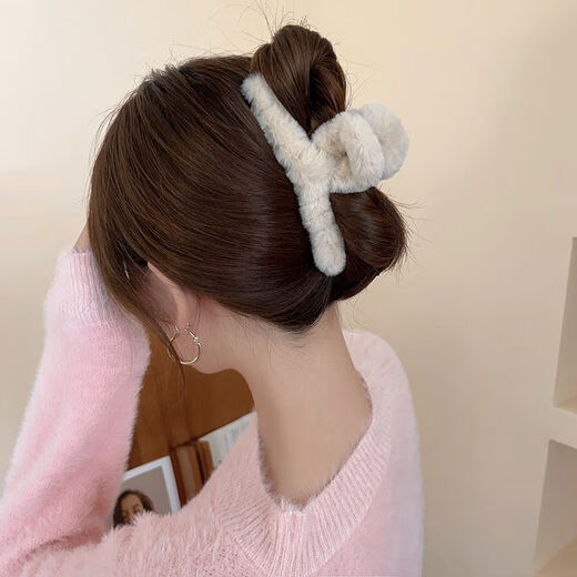 Jiuvia plush hairpin back of head hair catcher autumn and winter temperament simple furry hairpin large hairpin shark clip disc hair accessories JYFJ09 gray large plush clip 13cm
