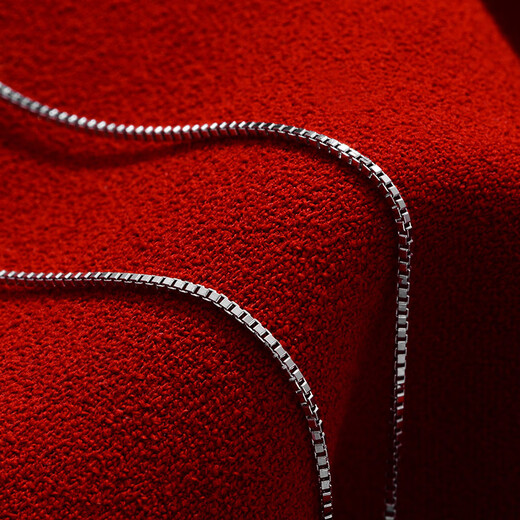 Yuan Shengfu's new PT950 fashionable platinum necklace, strong and versatile platinum box chain for women, 6.15g 44CM