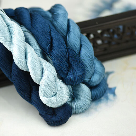 Other embroidery craftsmen No. 118 6A velvet floral mulberry silk thread, no splitting, no twisting, direct brushing with velvet ink blue, no splitting, no twisting, No. 4 large branch