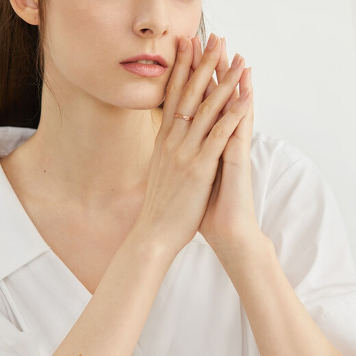 Chow Sang Sang (CHOW SANG SANG) k gold ring 18k gold love secret Cupid feather color gold ring 91919R 11 circles