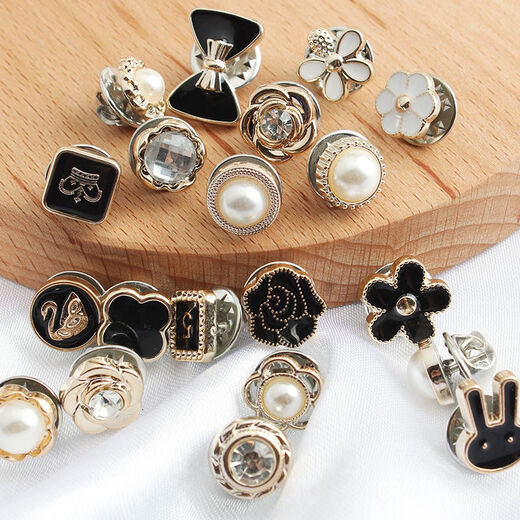 Qindu Anti-Light Anti-Light Buckle Mini Brooch Versatile Collar Chest Fixing Clothes Buckle Pin 2022 Spring and Summer The Manager Recommends Black + White + Pearl 30 Pieces