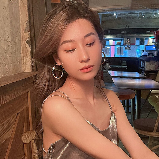 Fat Donglai's same style 18k gold large hoop earrings 2024 new k gold plain hoop women's hoop color gold gold design diameter 4cm