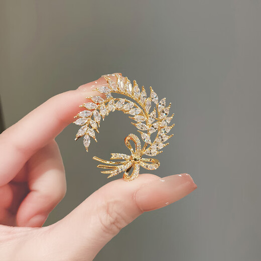 Kamalun (KAMALUN) Suisui peace brooch women's high-end new exquisite corsage brooch design suit jacket badge autumn and winter accessories crescent wheat ear brooch + gift box without engraving