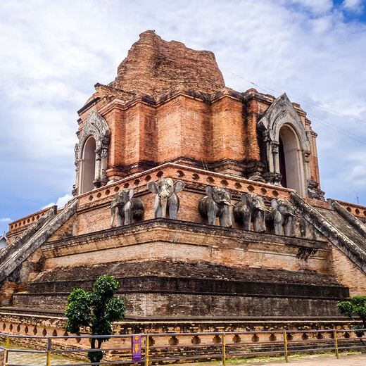 4 nights, 5 and a half days self-guided trip to Chiang Mai, Thailand, one single group, just fun without shopping, 2-3 people VIP single group (single price)