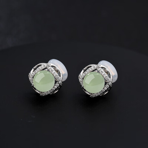 QPQK Hetian Jade Ear Clip No Ear Hole No Punching Earrings Jade Earrings Temperament High-end 2025 New Earrings Women Sapphire Silver Ear Clips Gift Box