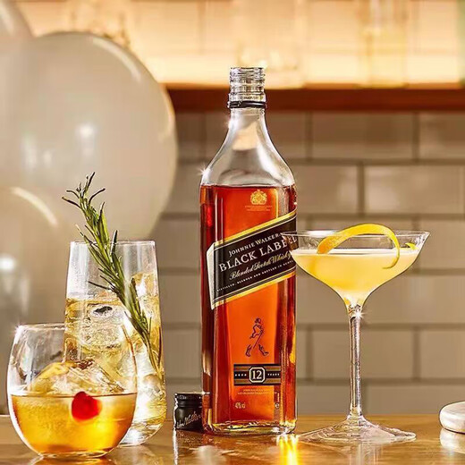 尊尼获加（JOHNNIE WALKER）黑方黑牌 12年 苏格兰 调和型威士忌 700ml 进口洋酒*2瓶